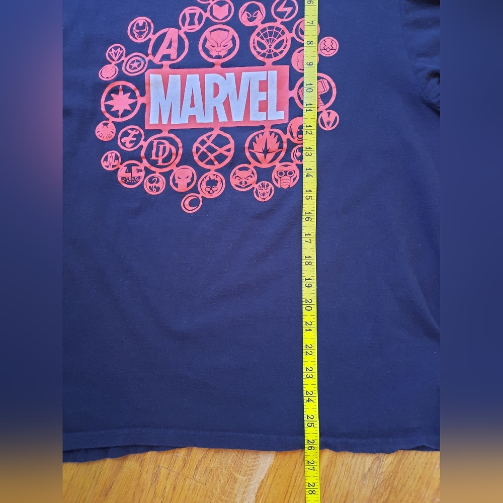 Marvel Black Short Sleeve Tee with Marvel  Character Logos. Size Large - Picture 7 of 7
